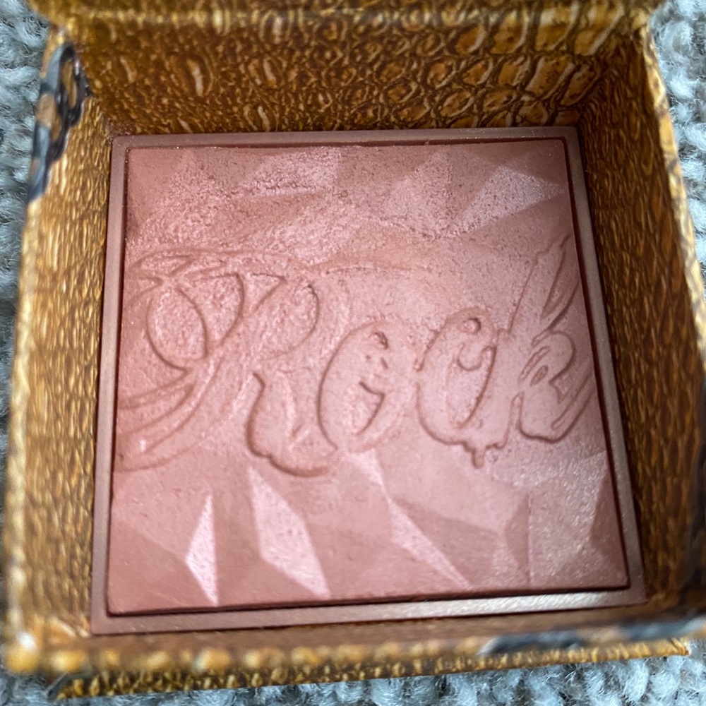 Benefit Rockateur